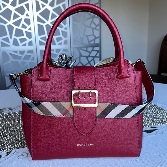Authentic Burberry bag - Picture 4 of 14